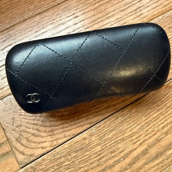 CHANEL Glossy Black Eyewear